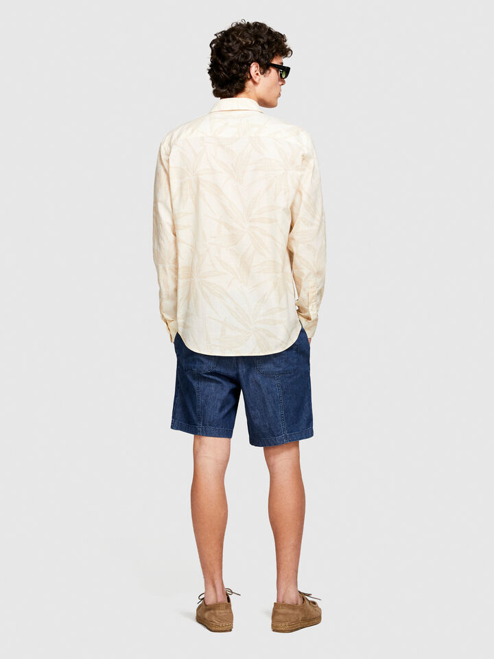 Bermudas in chambray - men's jean shorts - Blue | Sisley image number 3